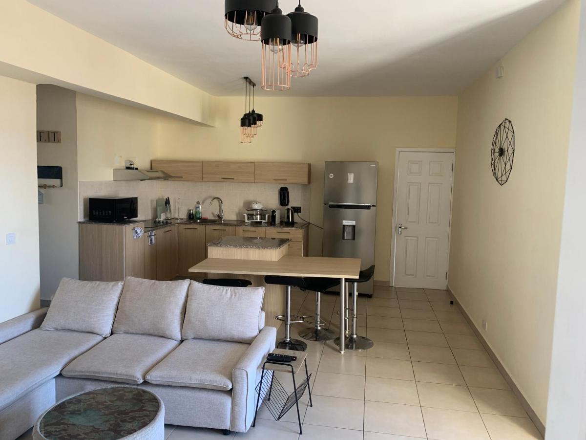 Modern Apartment Close To Flic En Flac Beach Екстериор снимка